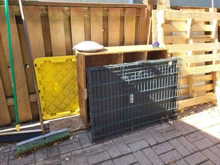 Photo of free Large Dog Crate (Elmvale Acres) #1