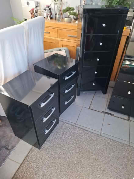 Photo of free Bedroom furniture (Bricknells Meadow OX28) #2
