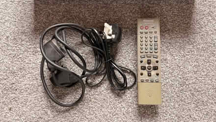 Photo of free Panasonic Video & DVD Player (Darby Green GU17) #4