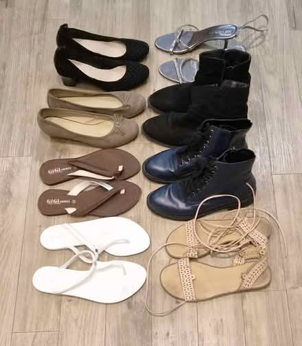 Photo of free Shoes size 6 and 5.5 (W3 Acton, London W3) #1