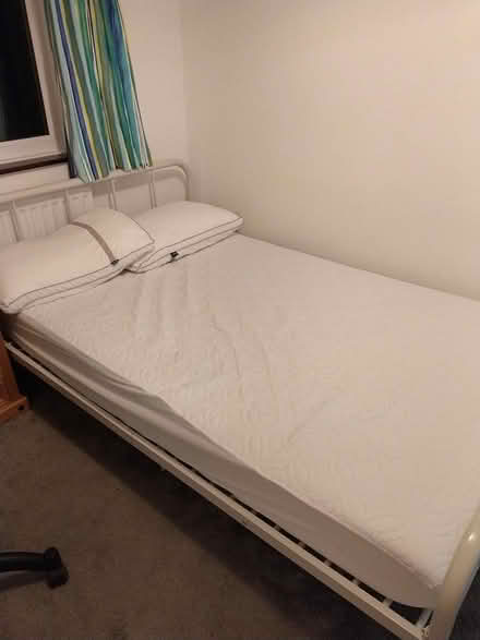 Photo of free bed (Kendal LA9) #1