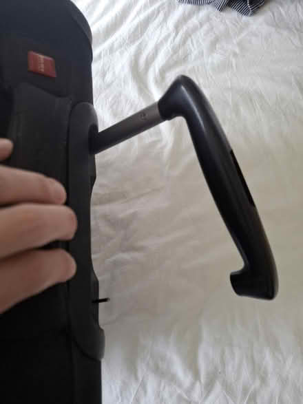 Photo of free Small cabin suitcase, handle broken (Matfield TN12) #2