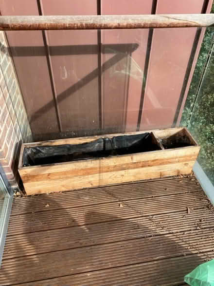 Photo of free Long wooden planter (De Beauvoir Town N1) #1
