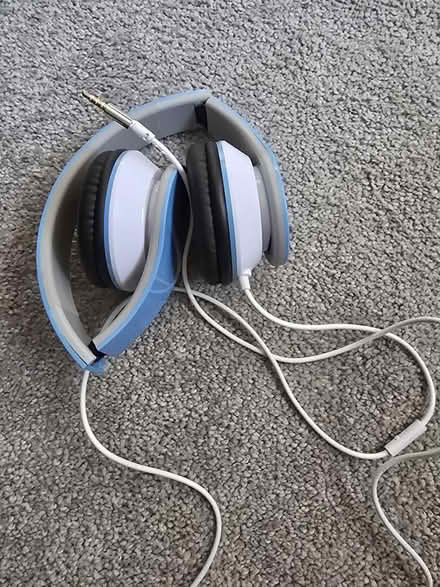 Photo of free Foldable headphones (Johnstone) #1