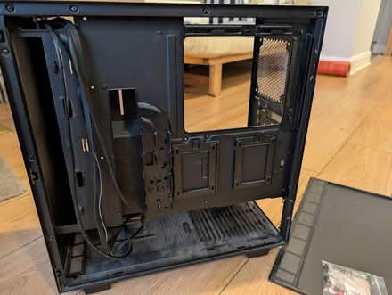 Photo of free NZXT H510 case (Sutton SM2) #4