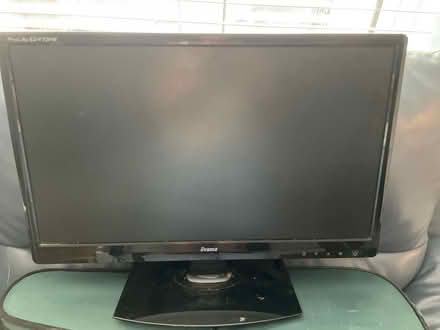 Photo of free PC screen (Baldock SG7) #1