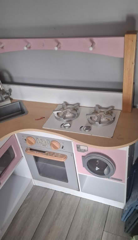Photo of free Kids kitchen (Croydon CR2) #3