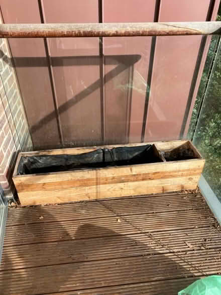 Photo of free Long wooden planter (De Beauvoir Town N1) #3
