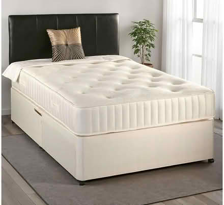 Photo of Hi freeglers, I need a bed (Woolwich SE18) #1
