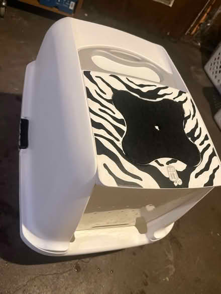 Photo of free Covered cat litter box w/ door (East Capitol Hill Miller Park) #1