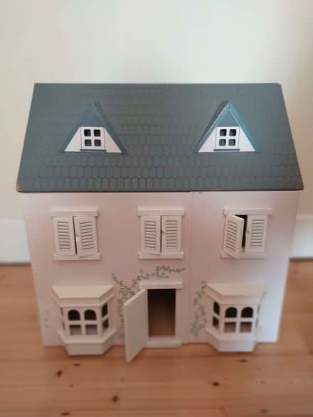 Photo of free Pink dolls house (Downend BS16) #1