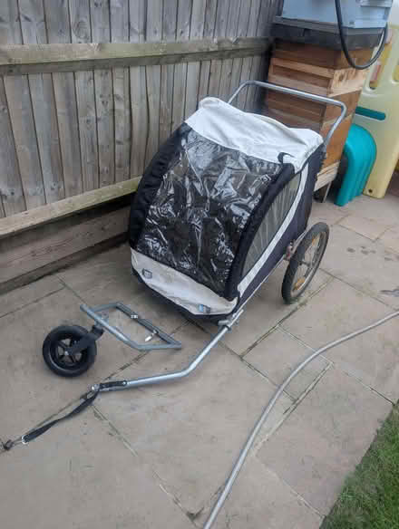 Photo of free 2 Child Bike Trailer/Stroller (Kinson Village Green Stocks BH10) #4