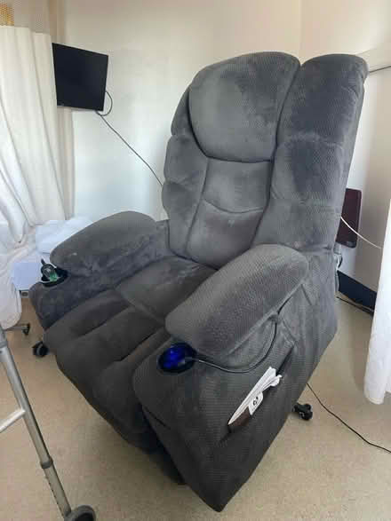 Photo of free Good condition Massage heat recline (Fortuna, California) #2