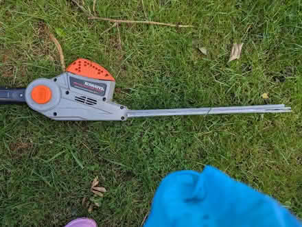 Photo of free Long arm hedge trimmer. Has stopped working. Could be fuse? (Bearton SG5) #2