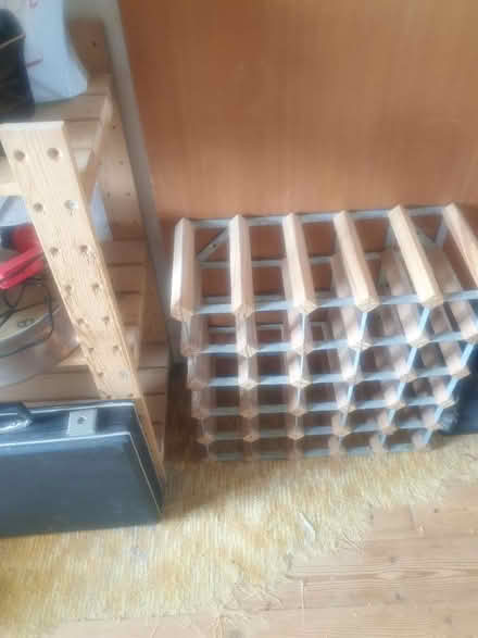 Photo of free bottle / wine rack (Sandon CM2) #1