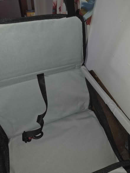 Photo of free Dog car safety seat (Southchurch SS1) #2