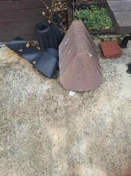 Photo of free Valleys and Bonnets roof tiles (Wootton, near Abingdon OX13) #1