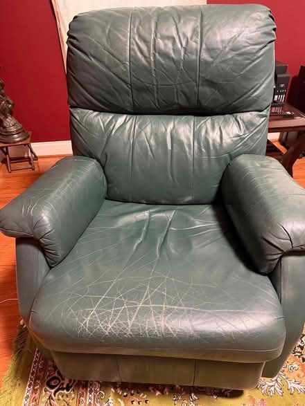 Photo of free Green recliner (Aldie, VA) #1