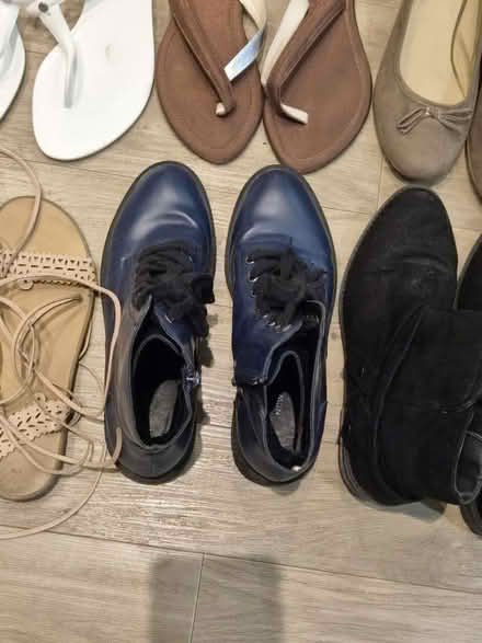 Photo of free Shoes size 6 and 5.5 (W3 Acton, London W3) #4