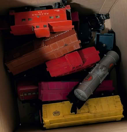Photo of free vintage American Flyer items (Anna st in Teaneck) #2