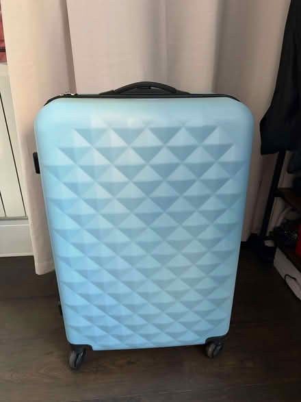 Photo of free Large Suitcase (King's Cross N1) #1