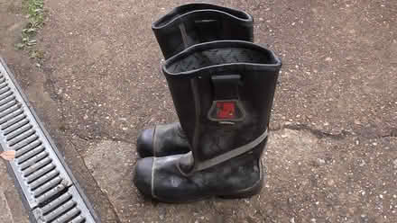 Photo of free Tuffking boots size 10 (St Albans AL4) #1