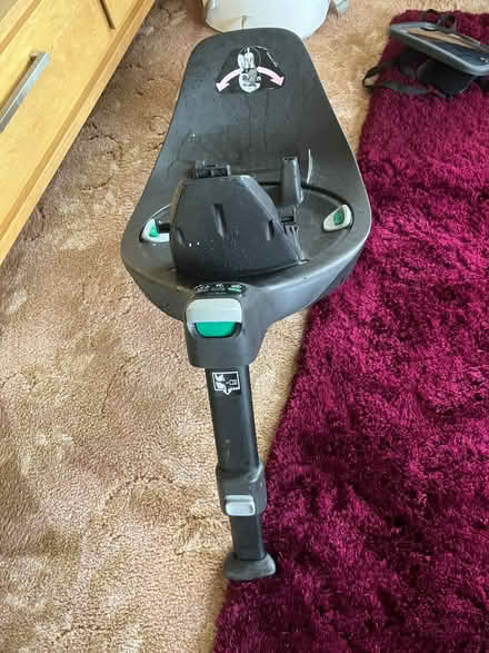 Photo of free Car seat and Isofix base (Woodingdean BN2) #2