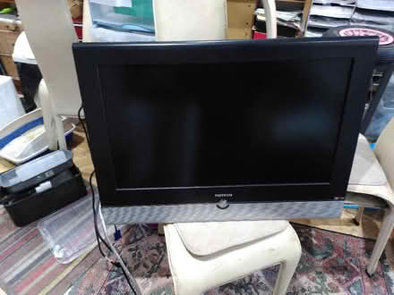 Photo of free TV DM tech with DVD player included (Surrey Quays SE16) #1
