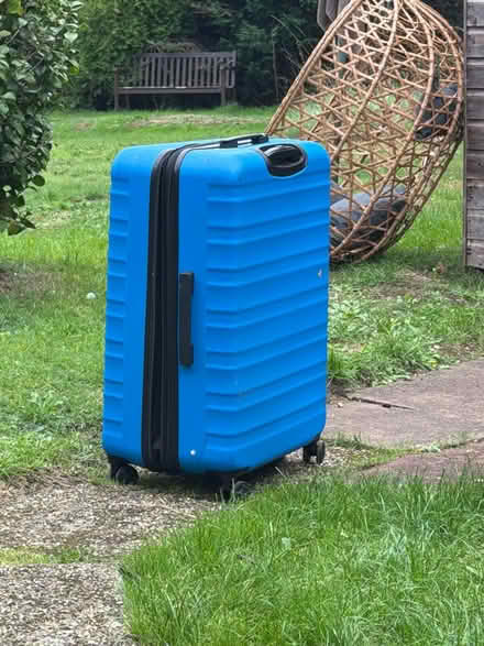 Photo of free Large suit case (Rh5 5ej) #1