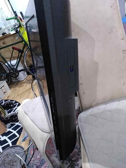 Photo of free TV DM tech with DVD player included (Surrey Quays SE16) #3