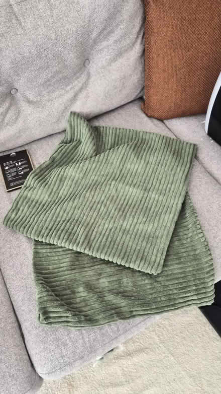 Photo of free cushion pillow cases (Purfleet RM19) #1