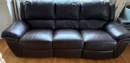 Photo of free Settee (Oughtibridge S35) #1