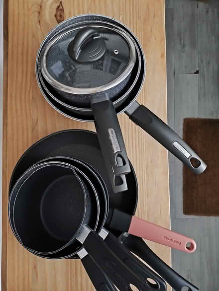 Photo of free Pots and frying pans (N5 Highbury) #1
