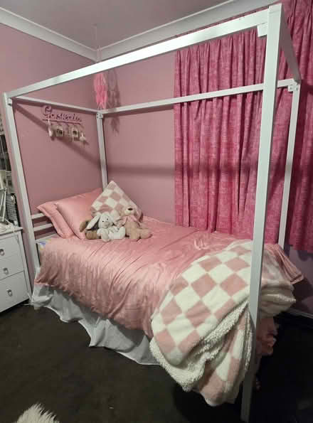 Photo of free Four poster single bed (beaumaris) #2
