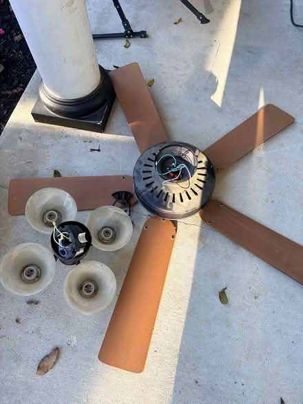 Photo of free Ceiling fan (Havertown) #1