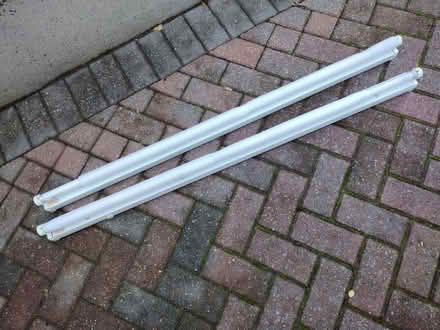 Photo of free Fluorescent battens with lamps (Longbarn WA2) #1