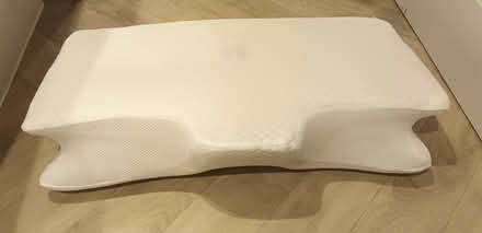Photo of free BRAND NEW memory ergonomic pillow (SW11) #2