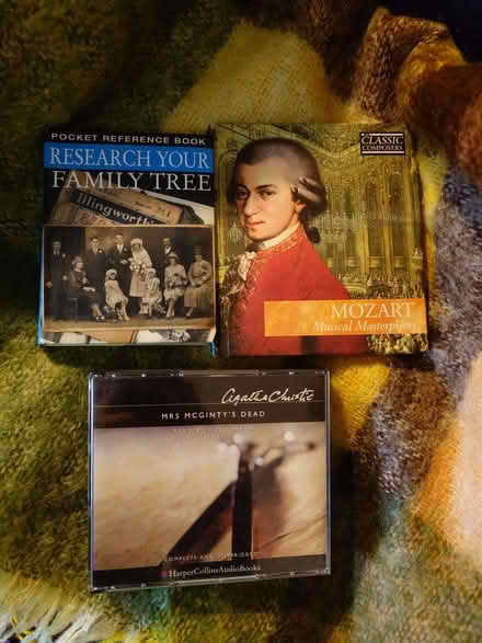 Photo of free A book and CD's (Aigburth L17) #1