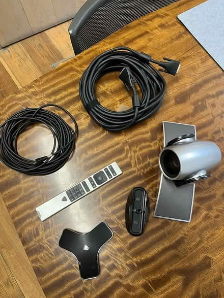 Photo of free Polycom MPTZ-9 Video Conf Unit (EC1V - Farringdon) #4