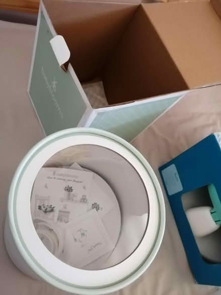 Photo of free Cardboard tub 22x28cm (St. Albans AL1) #1