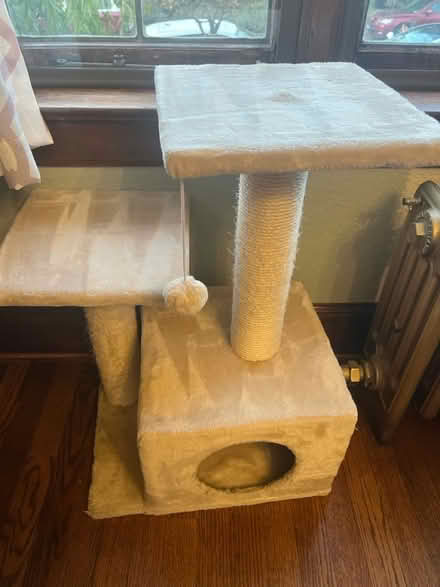 Photo of free Cat tree w/ scratching post & cave (East Capitol Hill Miller Park) #1