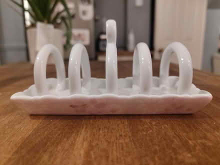 Photo of free Toast holder (Sheddingdean RH15) #1