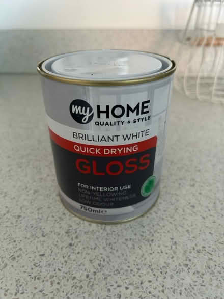 Photo of free 750ml Tin White Gloss (Technology Drive CV21) #1