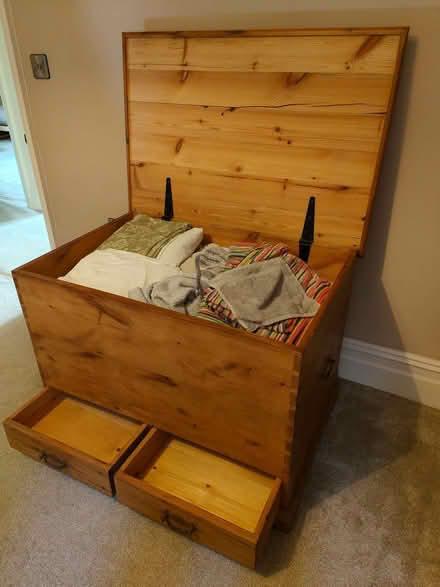 Photo of free blanket/linen box (Youlgreave DE45) #1