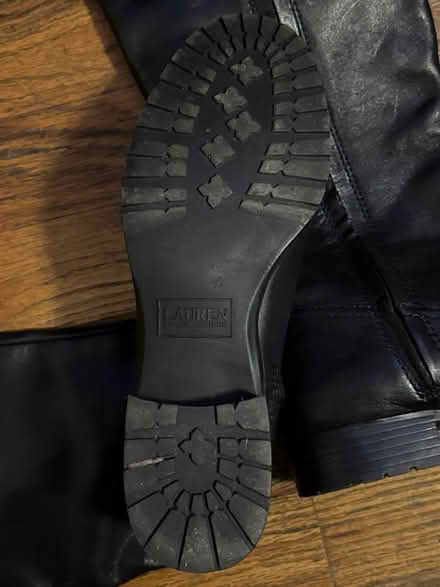 Photo of free Women’s Size 6 Boots (Clason Point Bronx NY) #2