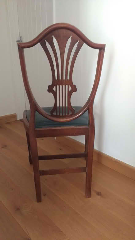 Photo of free 6 dining room chairs (Rattlesden IP30) #3