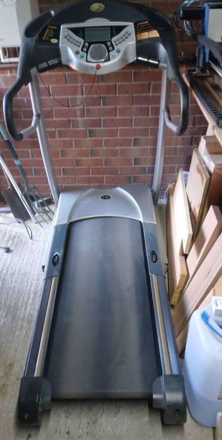 Photo of free Horizon Ti22 Folding Treadmill (Bickershaw WN2) #1