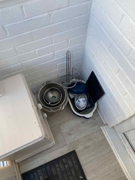 Photo of free Kitchen equipment odds and ends (Church Hill North B98) #1