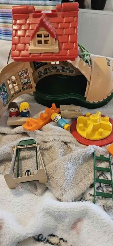 Photo of free Matchbox toy shoe (Hook RG27) #1
