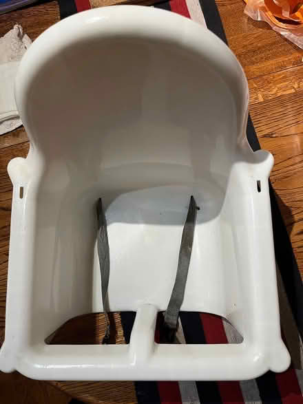 Photo of free Baby high chair (UB6 North Greenford) #1